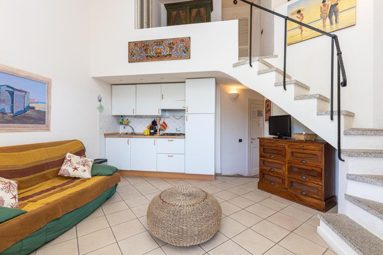 Casa Vacanze Baia del Faro Palau Esterno foto