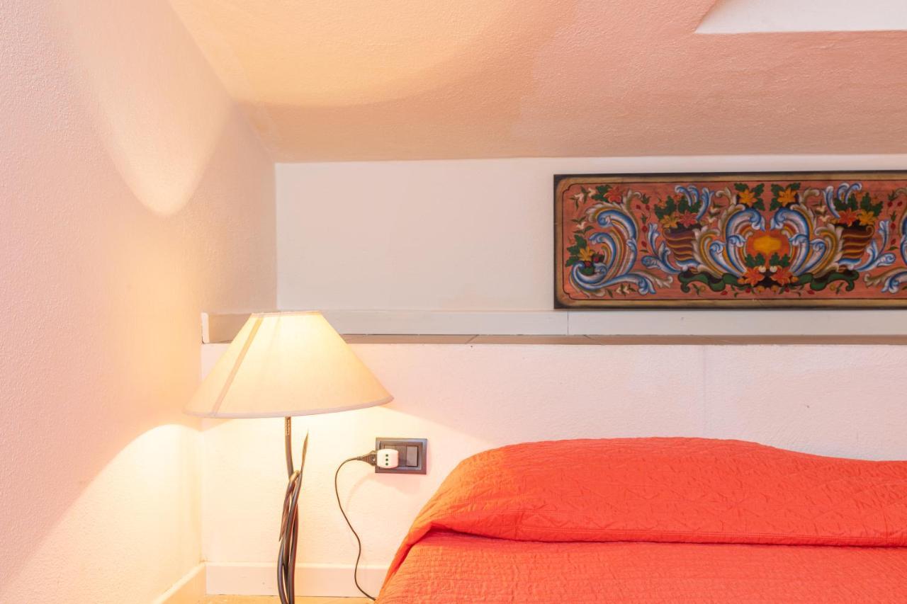 Casa Vacanze Baia del Faro Palau Esterno foto